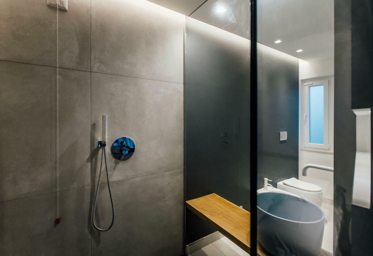 Suite 106 瓦斯托 外观 照片